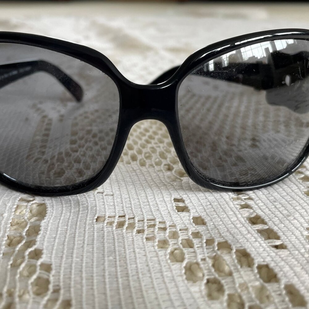 Fendi Black Sunglasses - Picture 2 of 6